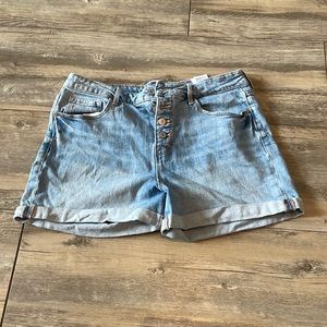 Old Navy Women’s high rise shorts
